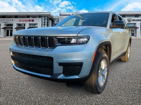 New 2025 Jeep Grand Cherokee L Laredo w/ Luxury Tech Group I image 4