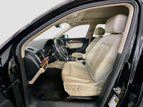 Used 2023 Audi Q5 2.0T Premium w/ Convenience Package AWD/4WD image 13