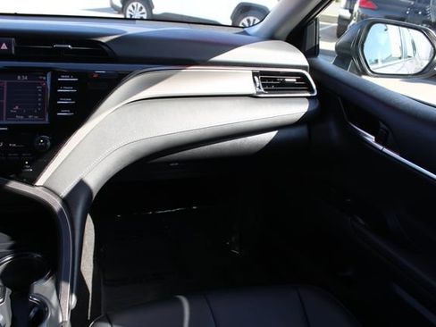 Used 2020 Toyota Camry SE FWD image 38