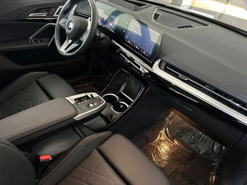 Used 2025 BMW X1 xDrive28i w/ Technology Package image 15