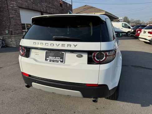 Used 2018 Land Rover Discovery Sport HSE AWD/4WD image 14