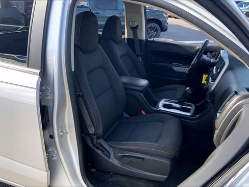 Used 2018 Chevrolet Colorado LT w/ LT Convenience Package image 9