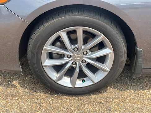 Used 2021 Honda Accord LX image 23