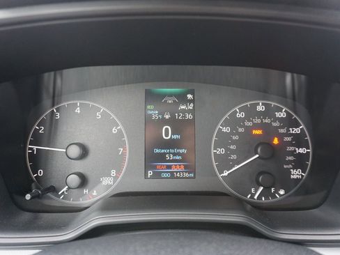 Used 2023 Toyota Corolla SE image 5