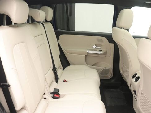 New 2026 Mercedes-Benz GLB 250 image 10