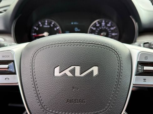 Used 2022 Kia Telluride EX w/ EX Premium Package image 32