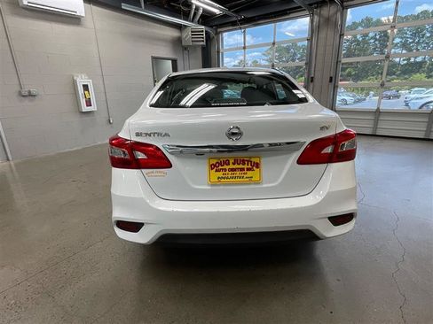 Used 2019 Nissan Sentra SV FWD image 4
