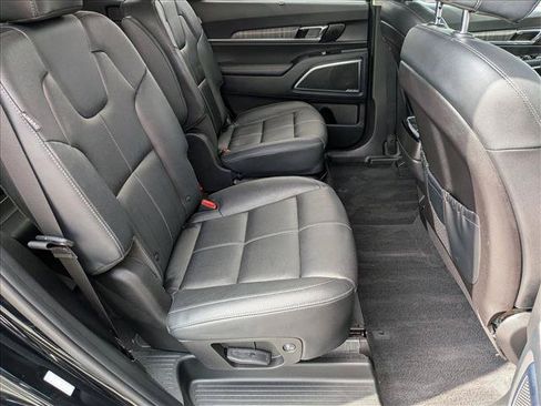 Used 2024 Kia Telluride SX w/ Towing Package FWD image 22