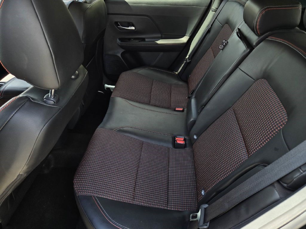 Certified 2025 Nissan Kicks SR AWD/4WD image 11