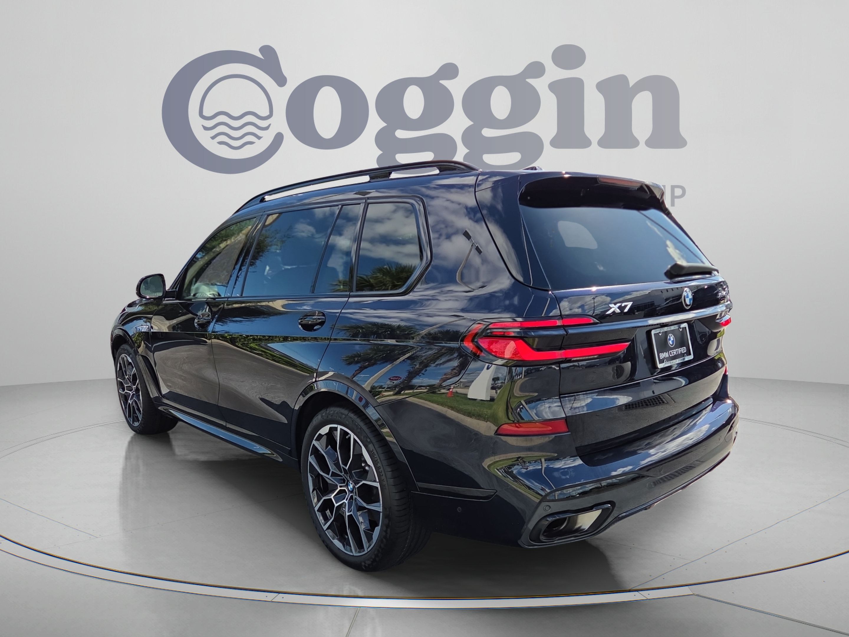 Certified 2024 BMW X7 xDrive40i w/ M Sport Package AWD/4WD image 3