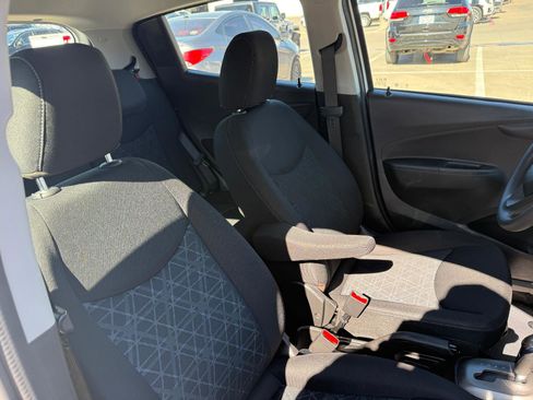 Used 2022 Chevrolet Spark LS image 22