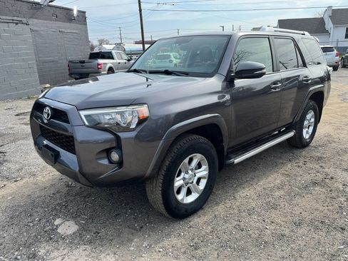 Used 2016 Toyota 4Runner SR5 Premium image 1