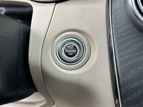 Used 2022 Mercedes-Benz GLC 300 4MATIC image 15