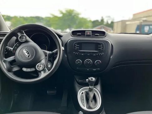 Used 2016 Kia Soul + FWD image 47