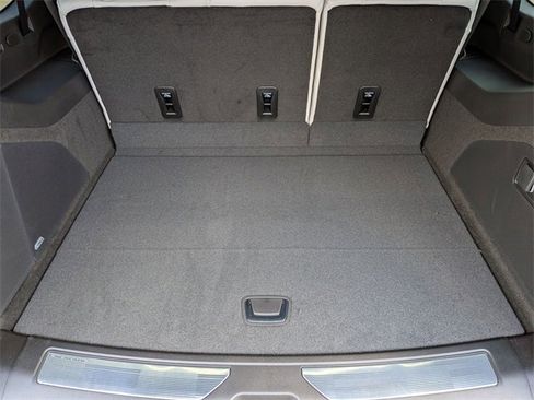 New 2026 Cadillac Escalade ESV Platinum Sport w/ LPO, ONYX Package image 25