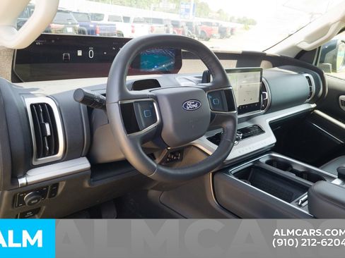 Used 2025 Ford Expedition Max Active AWD/4WD image 15