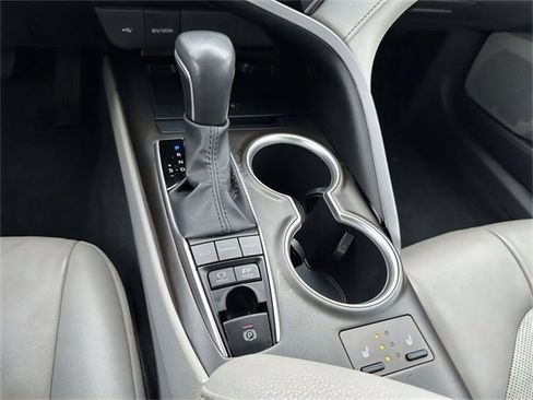 Used 2023 Toyota Camry XLE image 13