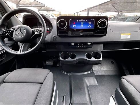 New 2025 Mercedes-Benz Sprinter 2500 image 8