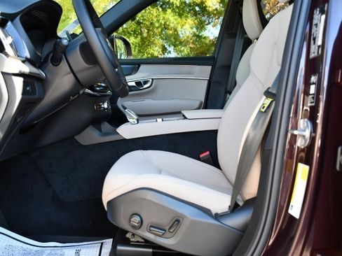 New 2026 Volvo XC90 B6 Plus image 13