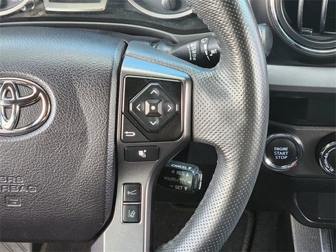 Used 2021 Toyota Tacoma TRD Off-Road image 28