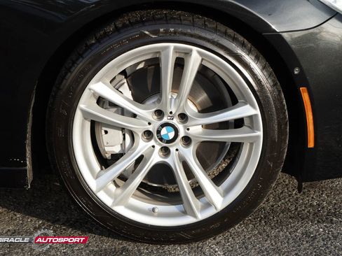 Used 2014 BMW 750Li w/ Executive Package image 10