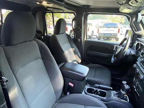 Used 2021 Jeep Gladiator Sport AWD/4WD image 20