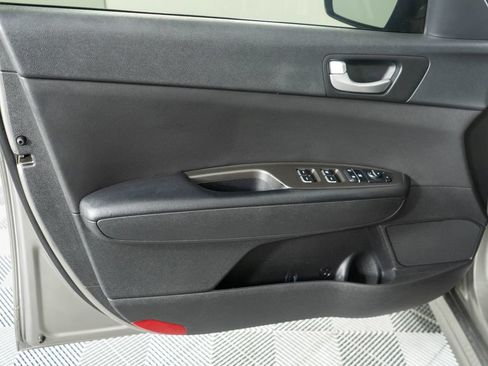 Used 2016 Kia Optima LX FWD image 21