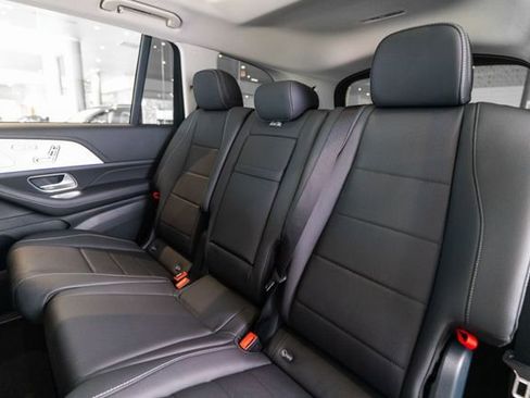New 2026 Mercedes-Benz GLS 450 4MATIC image 31