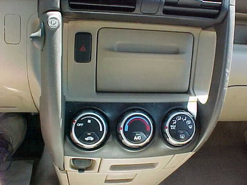 Used 2006 Honda CR-V LX image 19