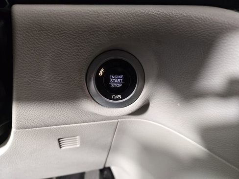 Used 2017 Chrysler Pacifica Touring-L Plus w/ Advanced Safetytec Group image 26