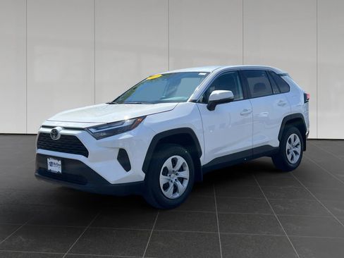 Used 2025 Toyota RAV4 LE image 1