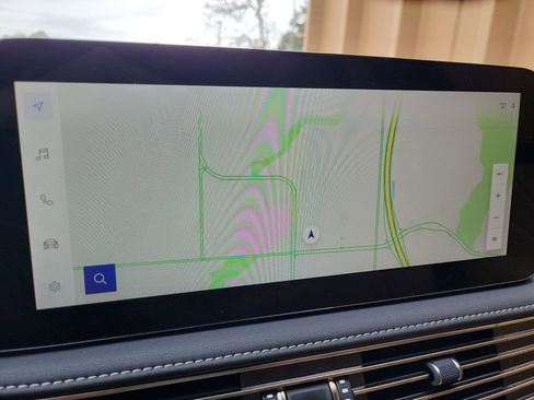 Used 2023 Lexus LS 500 w/ Accessory Package (Z2) image 17