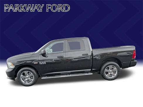 Used 2018 RAM 1500 Express w/ Express Value Package image 8