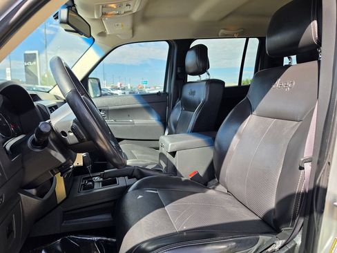 Used 2012 Jeep Liberty Sport AWD/4WD image 10