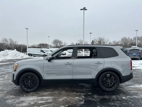 Used 2022 Kia Telluride SX w/ Nightfall Edition Package image 5