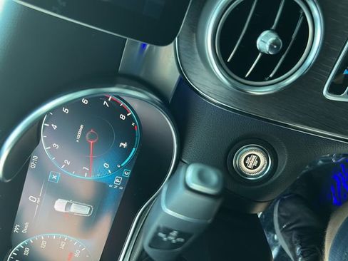 Used 2022 Mercedes-Benz GLC 300 4MATIC w/ Multimedia Package Lite image 24