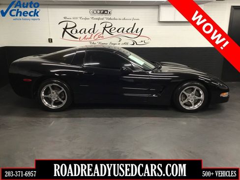 Used 2002 Chevrolet Corvette Coupe w/ Preferred Equipment Group2 image 1