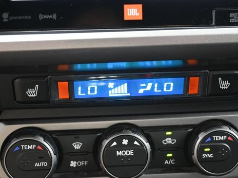 Used 2019 Toyota Tacoma Limited AWD/4WD image 21
