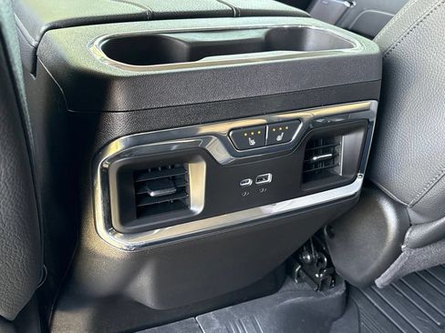 Used 2025 GMC Sierra 2500 Denali w/ Denali Reserve Package AWD/4WD image 30