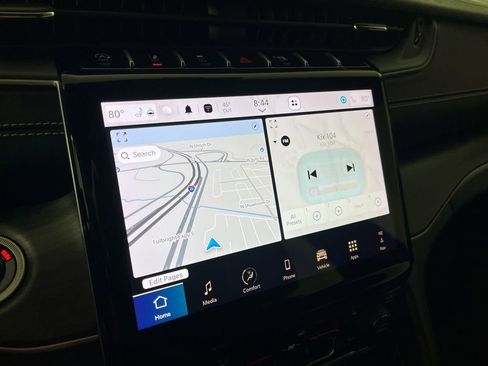 Used 2024 Jeep Grand Cherokee Limited w/ Black Appearance Package image 31