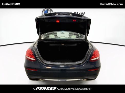 Used 2017 Mercedes-Benz E 300 image 21