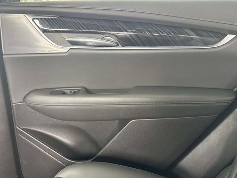 Certified 2025 Cadillac XT6 Premium Luxury image 15