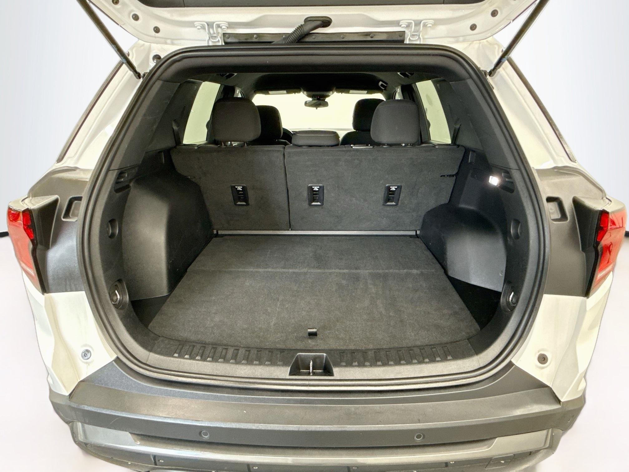 Used 2025 GMC Terrain Elevation AWD/4WD image 29