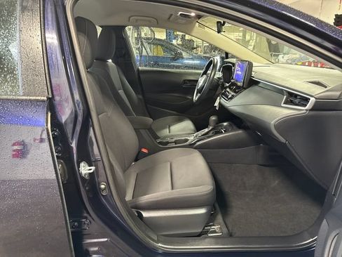 Used 2024 Toyota Corolla LE FWD image 5