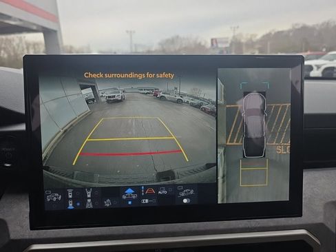 Used 2025 Toyota Tacoma Trailhunter image 21