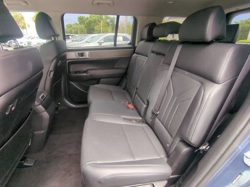 Used 2025 Hyundai Santa Fe SEL FWD image 17