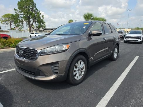 Used 2019 Kia Sorento FWD image 5