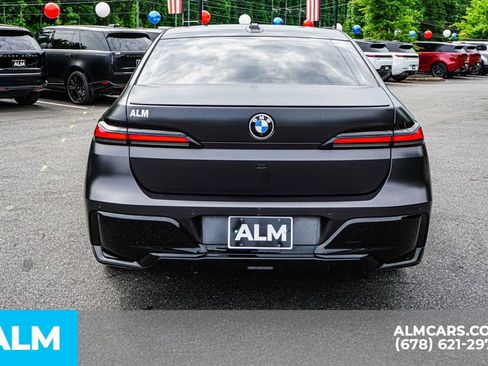 Used 2023 BMW 740i w/ Parking Assistance Package RWD image 11