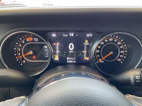 Used 2020 Jeep Wrangler Unlimited Sahara image 14