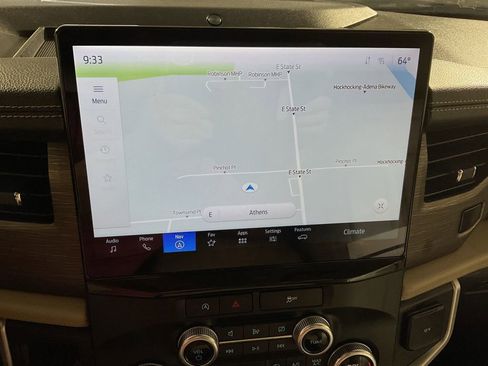 Used 2024 Ford Expedition Limited image 3